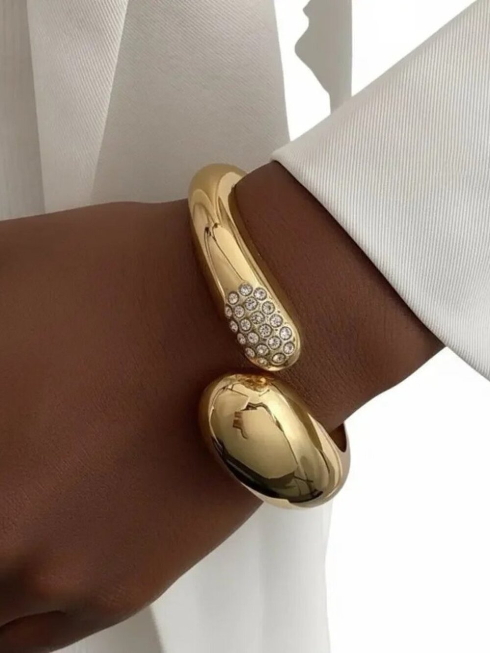 Gold Chunky Molten Solanales Bypass Bracelet Sculptural Cuff Pave Alexis Bittar